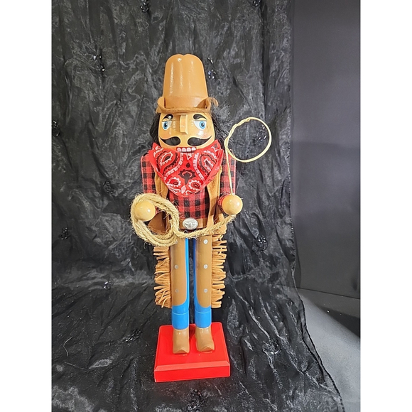 Unbranded Other - nut cracker of the west ,cowboy with his rope
